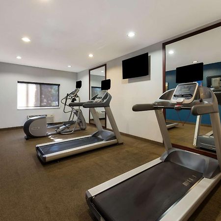 Comfort Inn East Уичита Экстерьер фото
