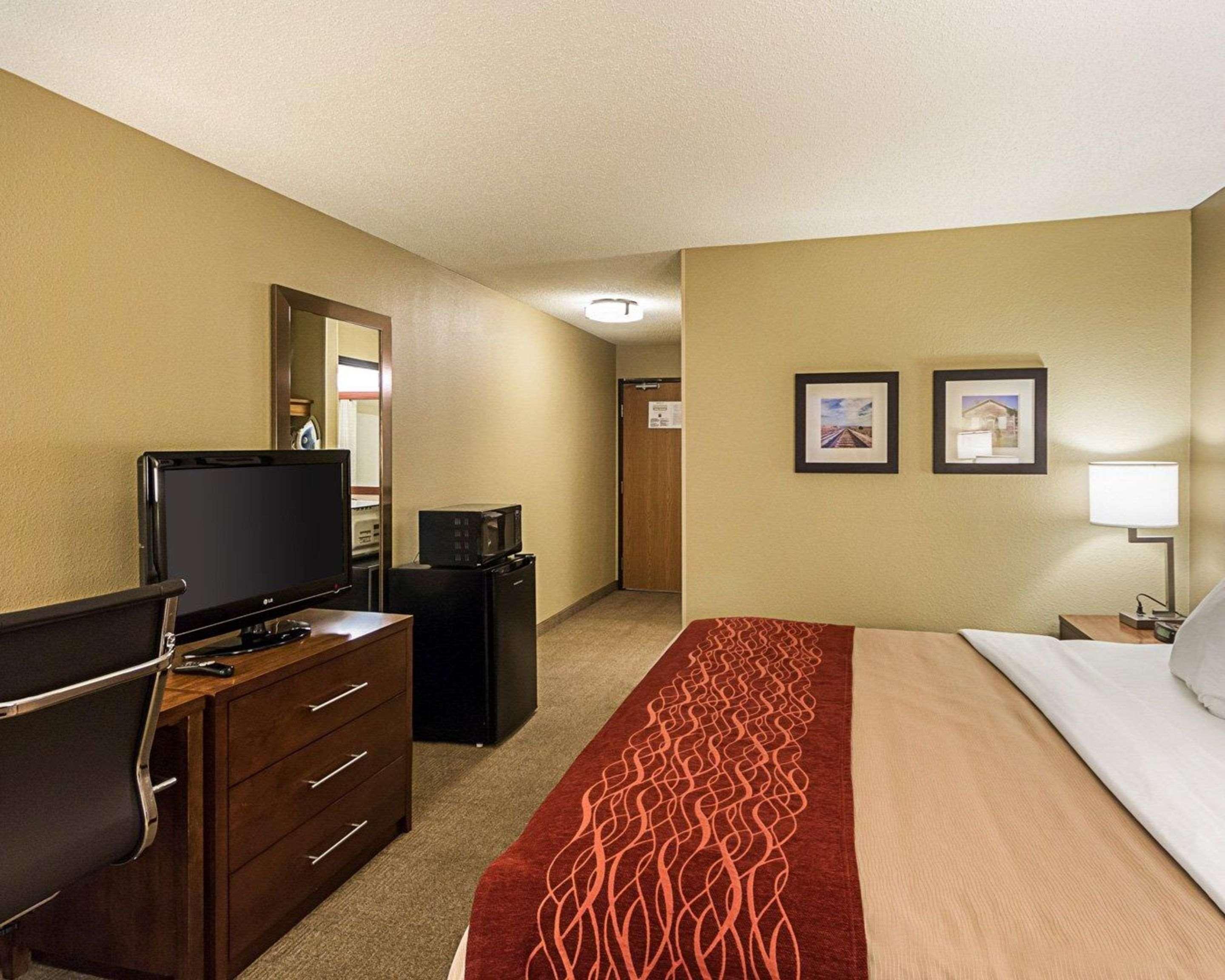 Comfort Inn East Уичита Экстерьер фото