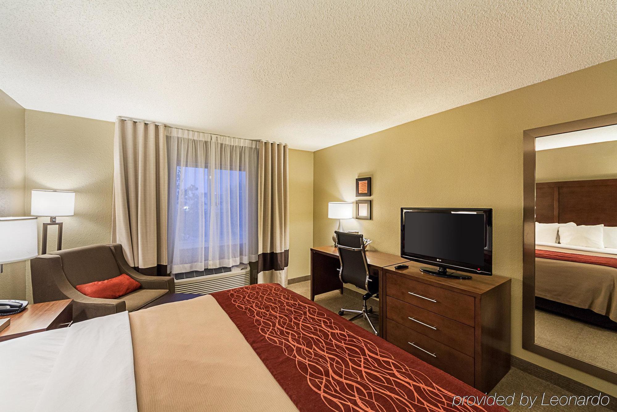 Comfort Inn East Уичита Экстерьер фото