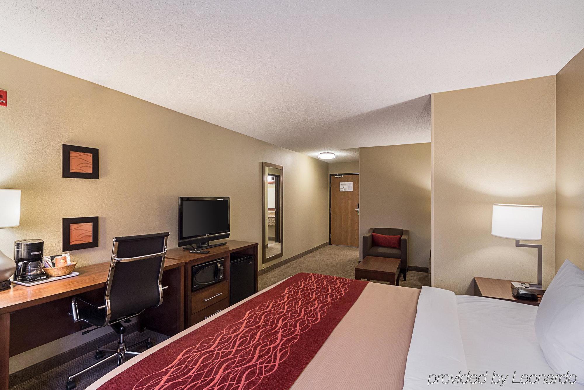 Comfort Inn East Уичита Экстерьер фото